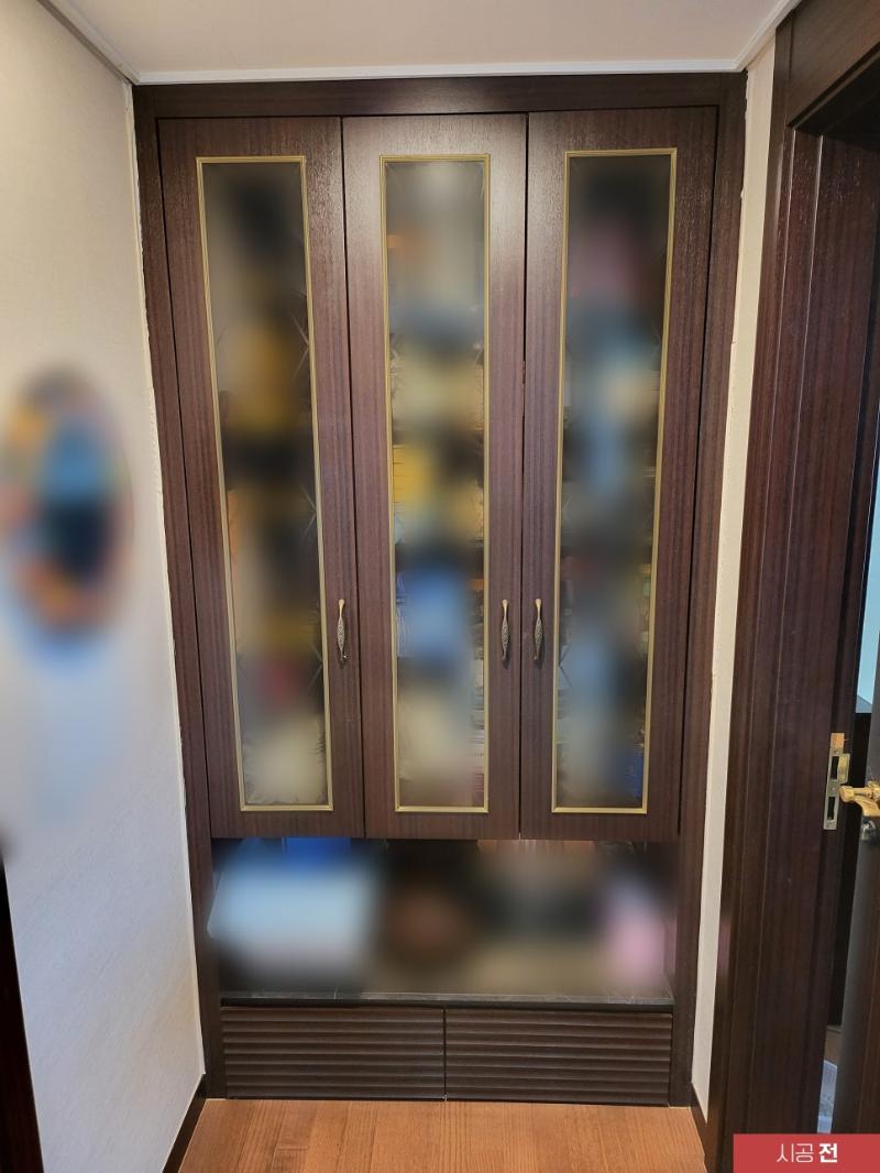 유리 문짝 수납장의 시공 과정
