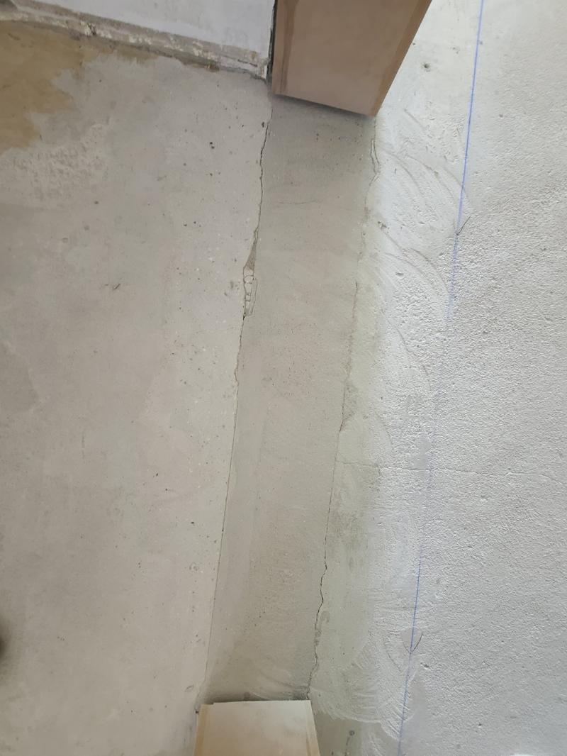 벽면 균열 확인과 시공 가이드 라인 설정