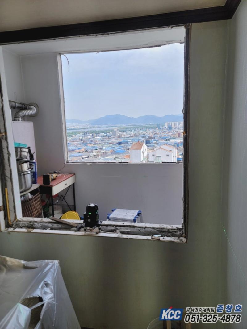 시공에 사용된 수공구와 소형 기기들의 모습