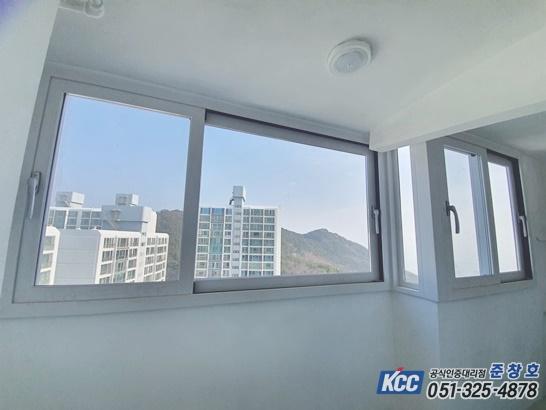 벽면과 창호 접합부 시공 상태