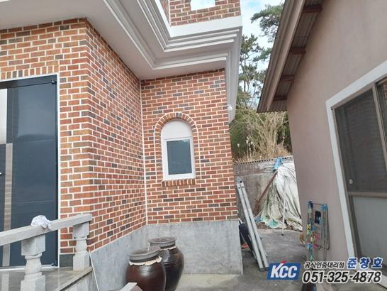 거주 중에도 가능한 KCC 242 뉴프라임 샷시와 방화문 교체 | 부산 기장 단독주택 사진