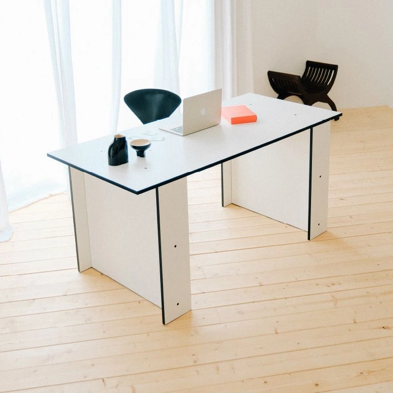 DESK1